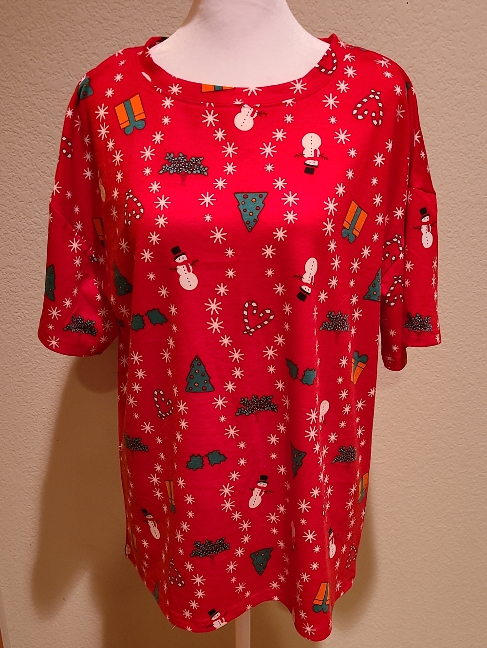 Elgogy Women's Red Holiday Print Short Sleeve Top Size M